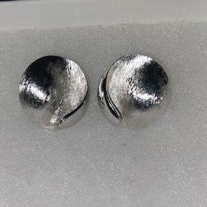 Elegant Crown Trifari Silver Toned Clip On Earrings